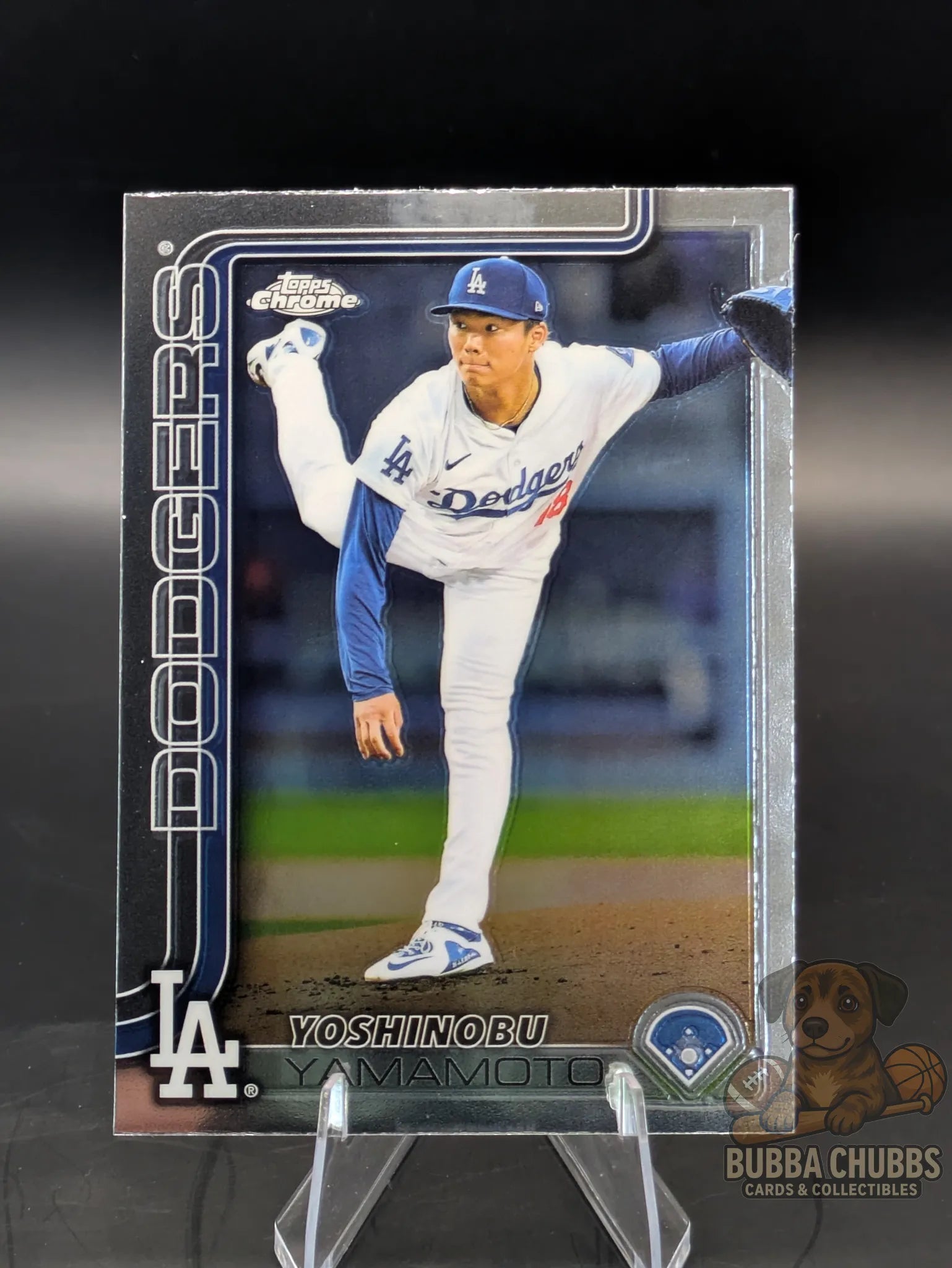 Baseball trading card Yoshinobu Yamamoto with the Los Angeles Dodgers